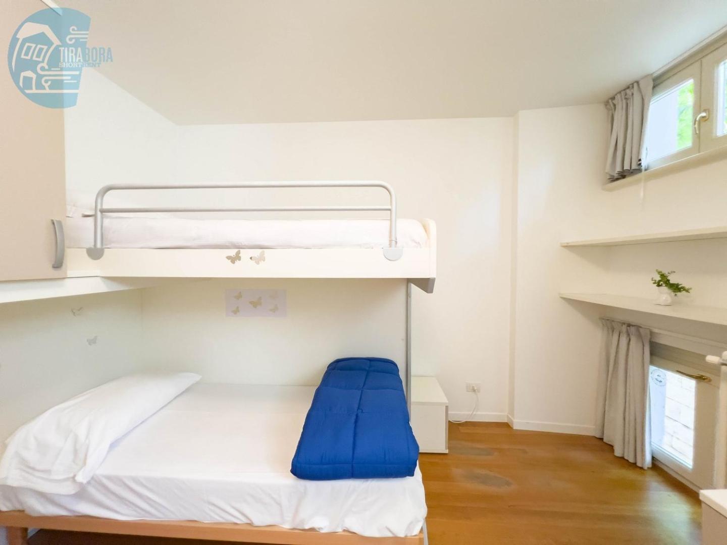 Апартаменти Cattedrale 5 Tirabora Short Rent Трієст Екстер'єр фото