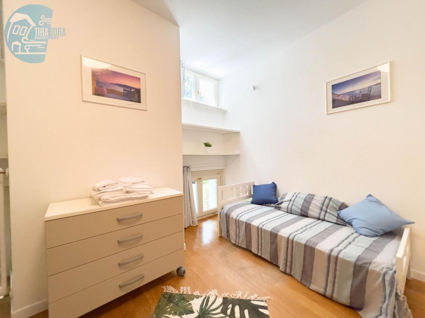 Апартаменти Cattedrale 5 Tirabora Short Rent Трієст Екстер'єр фото