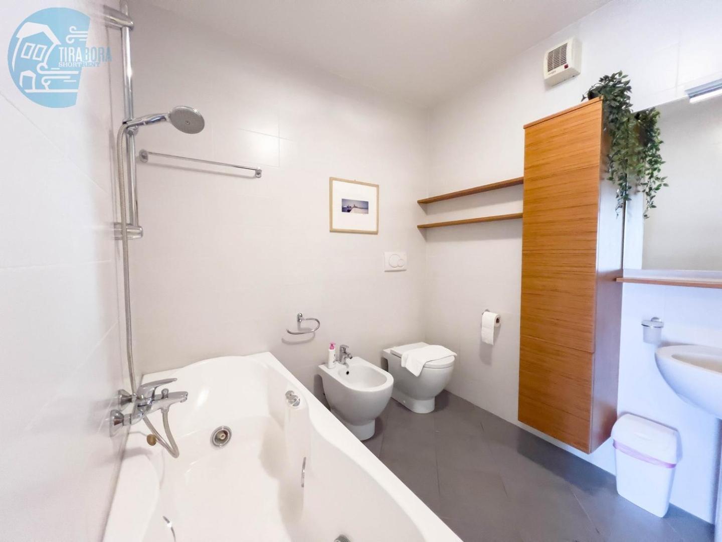 Апартаменти Cattedrale 5 Tirabora Short Rent Трієст Екстер'єр фото