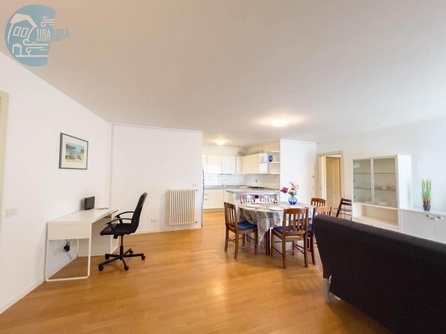 Апартаменти Cattedrale 5 Tirabora Short Rent Трієст Екстер'єр фото