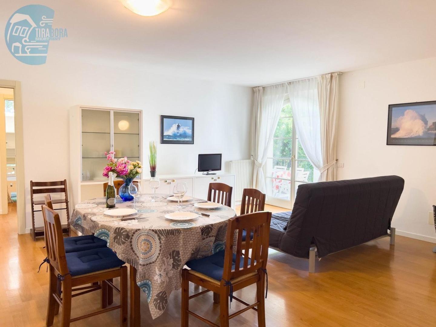Апартаменти Cattedrale 5 Tirabora Short Rent Трієст Екстер'єр фото