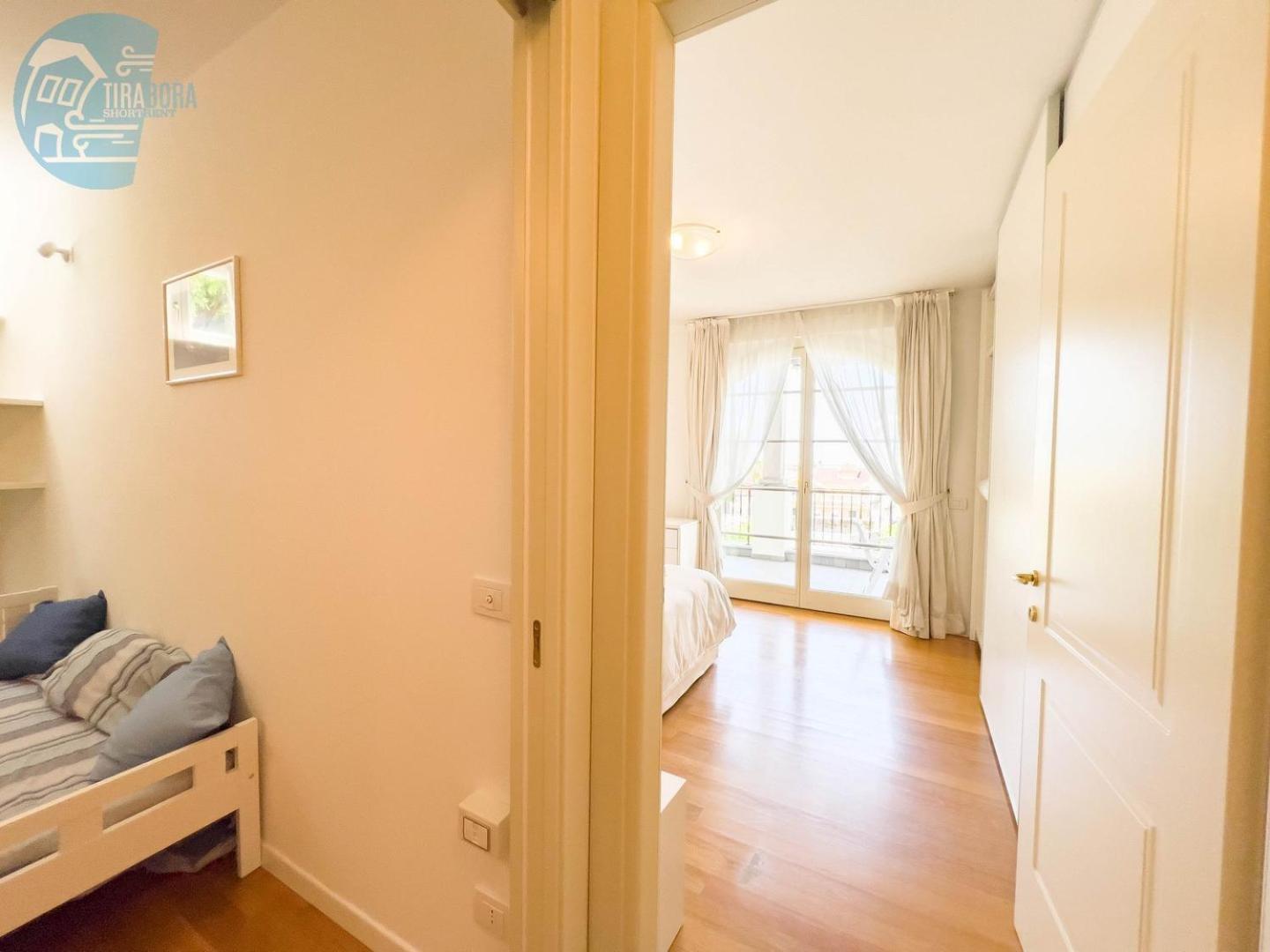 Апартаменти Cattedrale 5 Tirabora Short Rent Трієст Екстер'єр фото