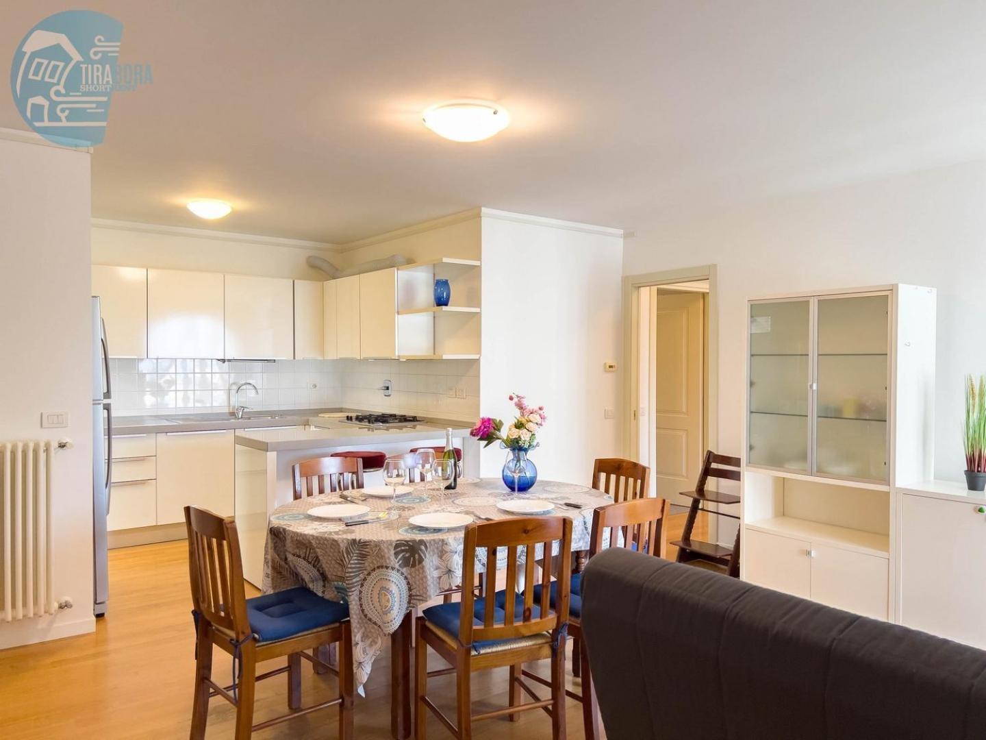 Апартаменти Cattedrale 5 Tirabora Short Rent Трієст Екстер'єр фото
